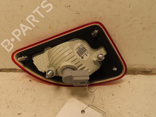 Feu de coffre droit RENAULT TWINGO II (CN0_) 1.5 dCi 90 (86 hp) 31985074