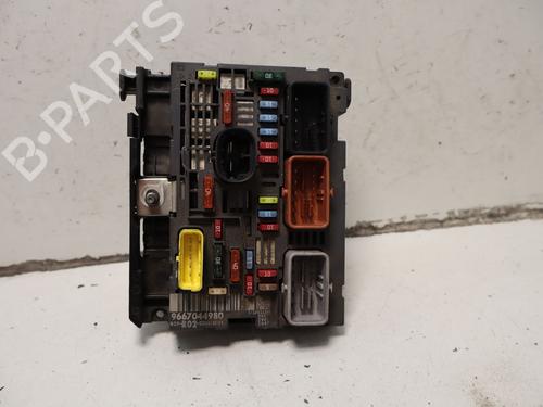 Fuse box CITROËN C5 III (RD_) 2.0 HDi 140 (RDRHF8, RDRHFA, RDRHA8, RDRHAJ) | BP34710686E1 - Image 2