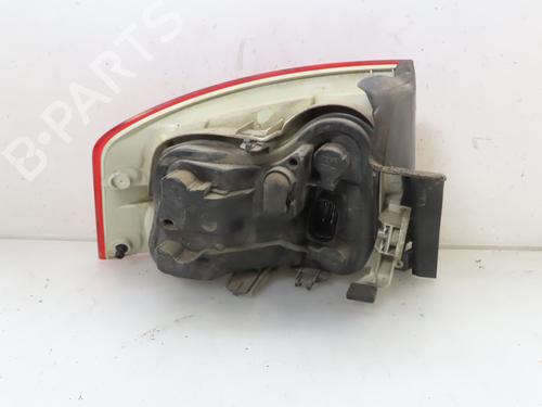 Used Right taillight AUDI A4 B7 (8EC) 2.0 TDI 16V (140 hp) 21011941