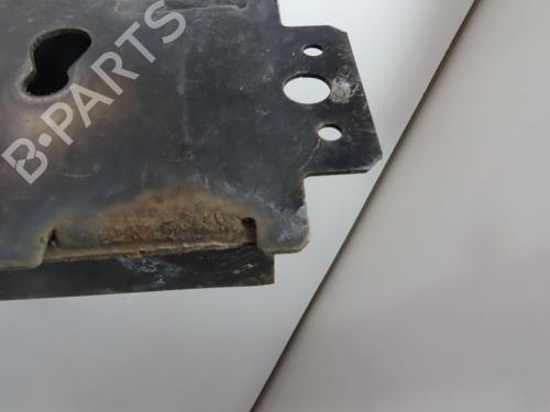 front-bumper-reinforcement-land-rover-discovery-iii-l319-27-td-4x4-lr015274-2004-2005-2006-2007-2008-2009-20217952 main image