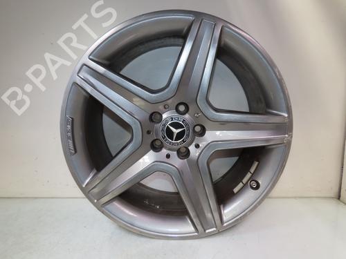Używane Felga MERCEDES-BENZ GLA-CLASS (X156) GLA 200 CDI / d (156.908) (136 hp) 30951859