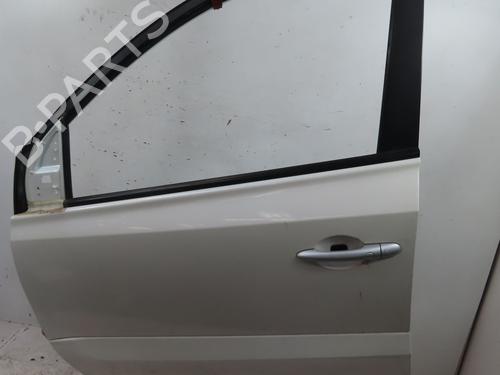 Used Left front door RENAULT KOLEOS I (HY_) 2.0 dCi 4x4 (HY0K) (150 hp) 30953188