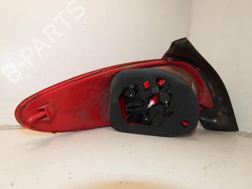 Fanale posteriore destro PEUGEOT 206+ (2L_, 2M_) 1.4 i (2LKFWA, 2MKFWA) (75 hp) 31283882