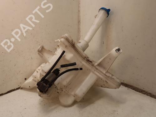 Sprinklertank TOYOTA AURIS (_E18_) 1.8 Hybrid (ZWE186_, ZWE186R) (136 hp) 32820950