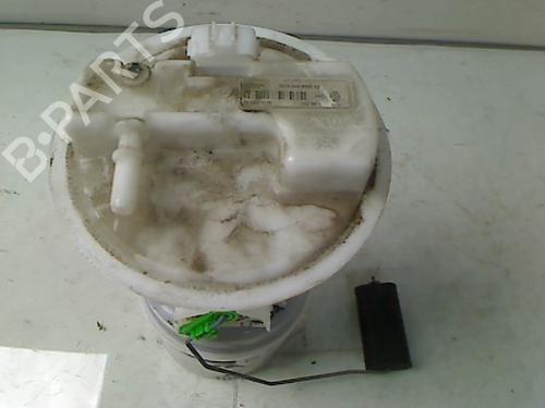 Used Fuel pump RENAULT TWINGO II (CN0_) [2007-2026]  15744610