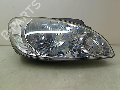 Right headlight HYUNDAI GETZ (TB) 1.1 | BP23153190C29 