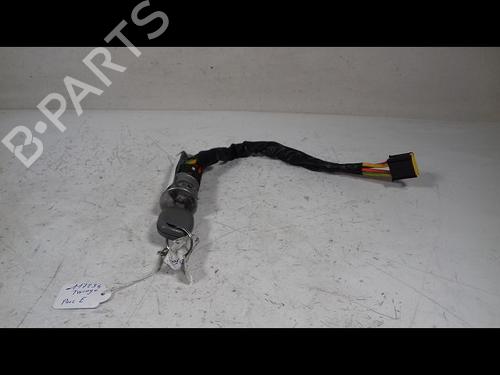 Used Ignition barrel RENAULT TWINGO I (C06_) 1.2 (C066, C068) (58 hp) 8990569
