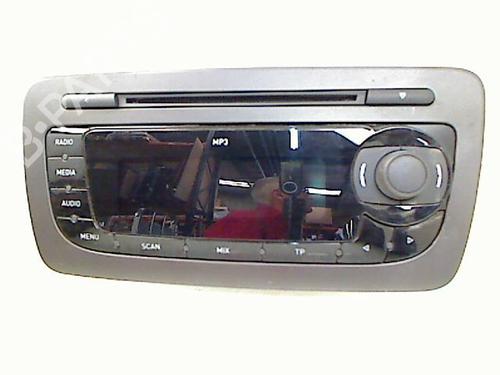 Radio SEAT IBIZA IV (6J5, 6P1) 1.6 TDI (90 hp) 15745326