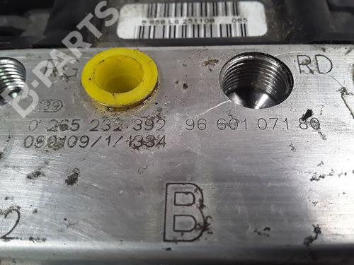 Used ABS pump PEUGEOT 308 I (4A_, 4C_) 1.6 HDi (90 hp) 8996781