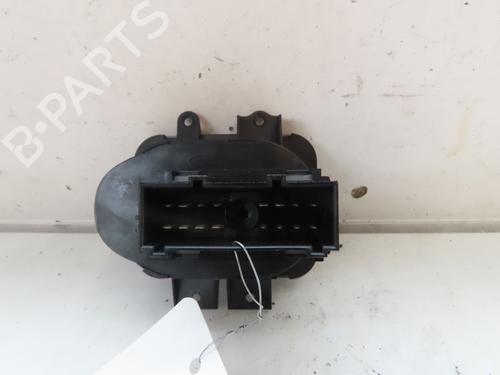 Used Headlight switch LAND ROVER DISCOVERY III (L319) 2.7 TD 4x4 (190 hp) 20243610