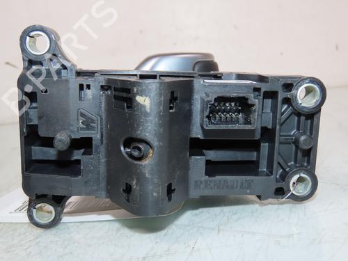 Used Shift knob RENAULT ARKANA I (LCM_, LDN_) 1.6 E-TECH 145 (LDMU) (143 hp) 26876612