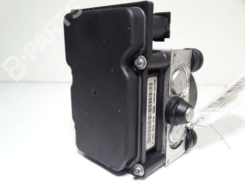 Used ABS pump RENAULT CLIO II (BB_, CB_) 1.5 dCi (B/CB3M) (64 hp) 9003950