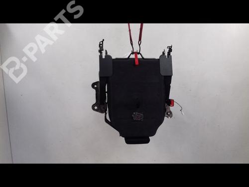 rear-seat-peugeot-5008-0u_-0e_-16-hdi-2009-2010-2011-2012-2013-2014-2015-2016-2017-10064176 main image