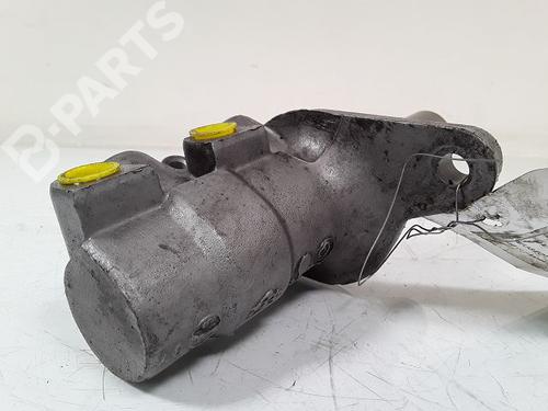Used Brake master cylinder PEUGEOT 5008 (0U_, 0E_) 1.6 HDi (110 hp) 8995540
