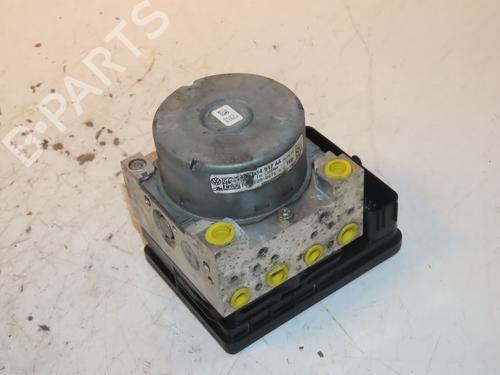 abs-pump-vw-golf-vii-5g1-bq1-be1-be2-2012-2013-2014-2015-2016-2017-2018-2019-2020-2021-32200404 main image