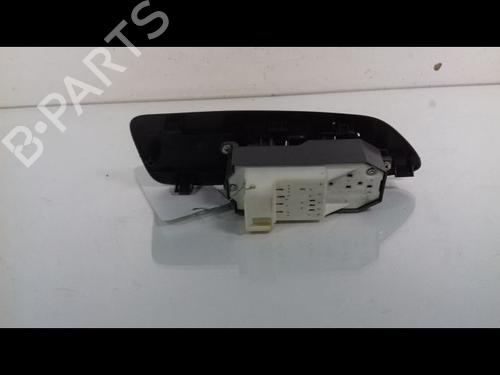 Used Left front window switch TOYOTA AURIS (_E15_) 1.4 D-4D (NDE150_, NDE150R) (90 hp) 9003409