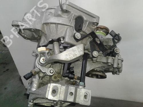 Used Gearbox VW NEW BEETLE (9C1, 1C1) 1.6 (102 hp) 9219494