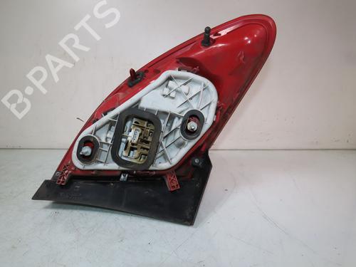 Used Right taillight OPEL MERIVA B MPV (S10) 1.7 CDTI (75) (131 hp) 26197320