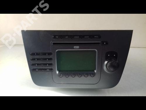 Used Radio SEAT ALTEA XL (5P5, 5P8) 1.9 TDI (105 hp) 8982890