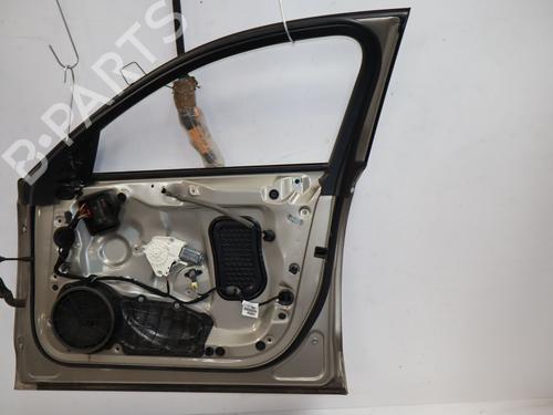 Used Right front door Right front door 37062093 37062093