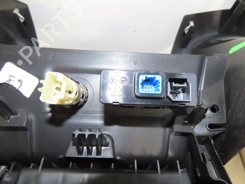 Middle console RENAULT MEGANE IV Hatchback (B9A/M/N_) 1.5 dCi 110 (B9A3) | BP26310909I22 