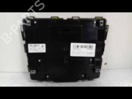 Used Display monitor RENAULT KADJAR (HA_, HL_) 1.3 TCe 140 (HLNB, HLN1) (140 hp) 8994041