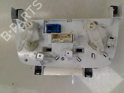 Used Climate control Climate control FIAT GRANDE PUNTO (199_) 1.2 (65 hp) 8975745 8975745