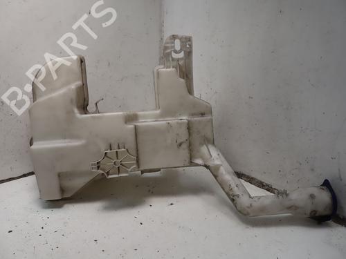 Used Windscreen washer tank Windscreen washer tank 39221470 39221470