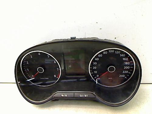 Used Instrument cluster VW POLO V (6R1, 6C1) 1.2 (60 hp) 8975910