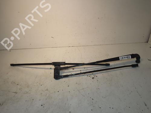 Used Front windshield wiper arm PEUGEOT 108 1.2 (82 hp) 32100032