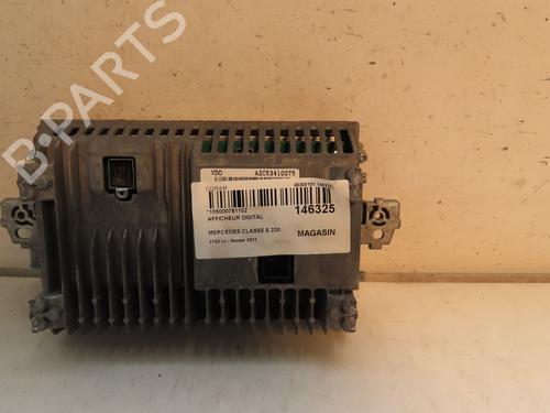 Used Display monitor MERCEDES-BENZ E-CLASS (W212) E 220 CDI / BlueTEC (212.001, 212.002) (170 hp) 17857542