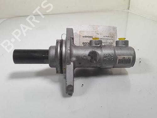 Used Brake master cylinder TOYOTA RAV 4 III (_A3_) 2.2 D 4WD (ALA30_, ALA30R) (150 hp) 8994274