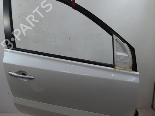 Used Right front door RENAULT KOLEOS I (HY_) 2.0 dCi 4x4 (HY0K) (150 hp) 30953107