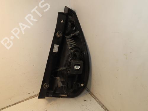 Farolim esquerdo RENAULT SCÉNIC III (JZ0/1_) 1.6 dCi (JZ00, JZ12) (130 hp) 31634485