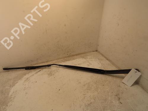 Used Front windshield wiper arm RENAULT CLIO IV (BH_) 1.5 dCi 90 (90 hp) 28136569
