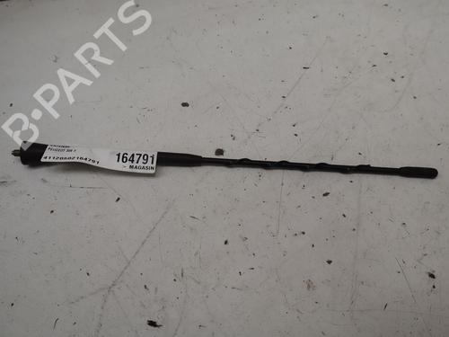 Antenne/Base Antenne/Base PEUGEOT 308 SW II (LC_, LJ_, LR_, LX_, L4_) 1.6 BlueHDi 100 (99 hp) 33744445 33744445