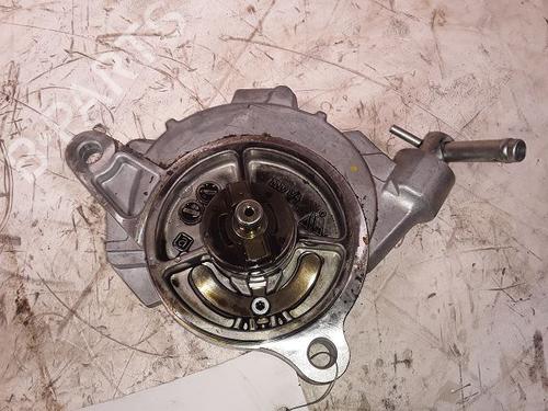 Used Vacuum pump TOYOTA YARIS (_P9_) 1.4 D-4D (NLP90_, NLP90R) (90 hp) 8992793