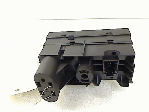 Used Headlight switch OPEL MERIVA A MPV (X03) 1.7 CDTI (E75) (100 hp) 15745205