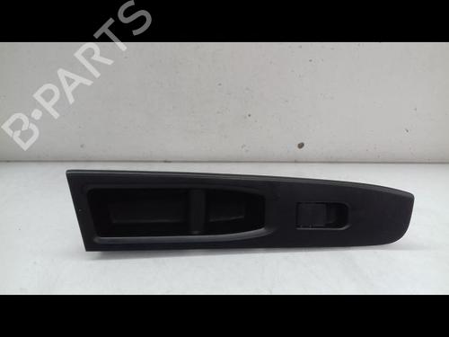 Used Switch TOYOTA YARIS (_P13_) 1.5 (NSP131_) (112 hp) 14956842