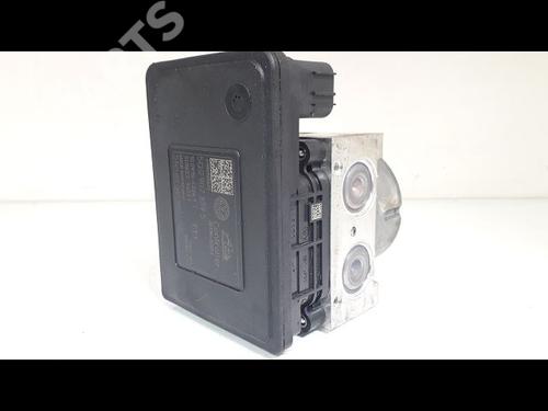 Used ABS pump VW GOLF VII (5G1, BQ1, BE1, BE2) 1.6 TDI (105 hp) 10063879