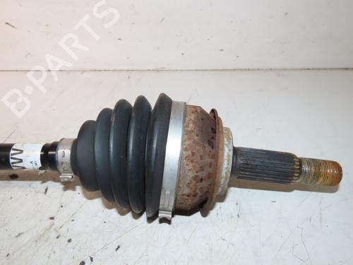 Used Left front driveshaft TOYOTA YARIS (_P13_) 1.5 Hybrid (NHP130_) (101 hp) 30951041