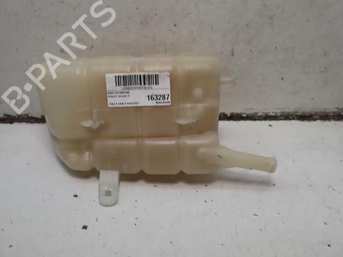 expansion-tank-renault-megane-iv-hatchback-b9amn_-2015-33712255 main image