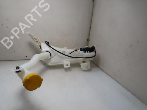 Used Windscreen washer tank RENAULT CAPTUR II (HF_) E-TECH 145 (HFMU) (143 hp) 26876717