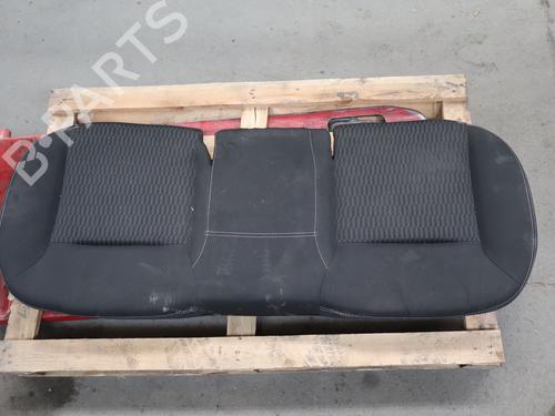 Sæde Bagtil Sæde Bagtil PEUGEOT 208 I (CA_, CC_) 1.2 VTI 82 (82 hp) 33835724 33835724