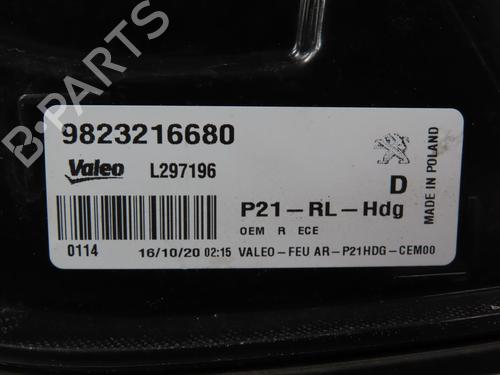 Used Right taillight PEUGEOT 208 II (UB_, UP_, UW_, UJ_) 1.2 PureTech 100 (101 hp) 25982013
