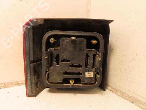 Used Right taillight Right taillight VW TRANSPORTER T4 Bus (70B, 70C, 7DB, 7DK, 70J, 70K, 7DC, 7DJ) 2.5 TDI (102 hp) 30651610 30651610