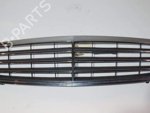 Atrapa chłodnicy / Grill MERCEDES-BENZ C-CLASS (W203) C 200 CDI (203.007) | BP30916466C40