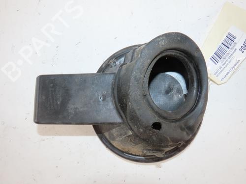 Used Fuel flap Fuel flap VW NEW BEETLE Convertible (1Y7) 1.9 TDI (105 hp) 33679988 33679988