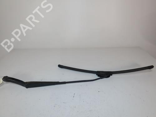Used Front windshield wiper arm Front windshield wiper arm 27095452 27095452
