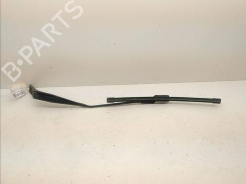 Used Front windshield wiper arm FORD KUGA I 2.0 TDCi (140 hp) 15276875